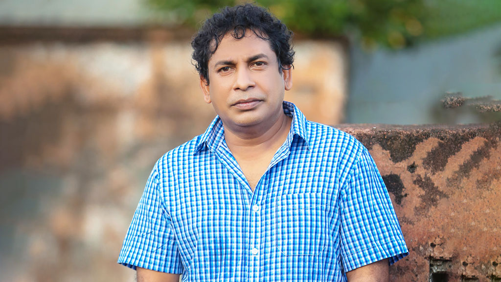 নিজের নামের আগে ‘কিংবদন্তি’ পছন্দ নয় মোশাররফ করিমের