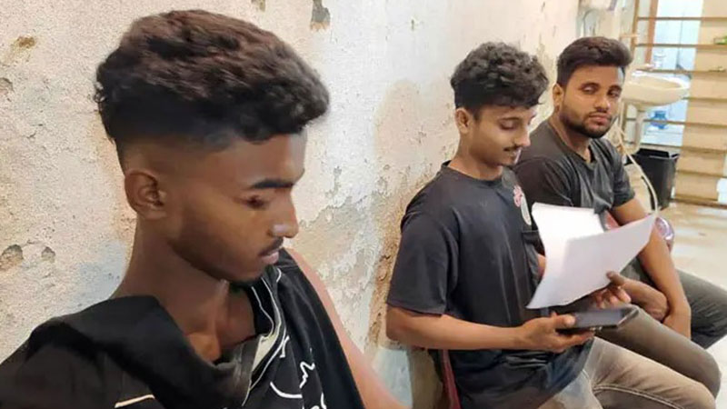 কুমারখালীতে পদ্মায় আধিপত্য ও চাঁদাবাজি নিয়ে সংঘর্ষ, গুলিবিদ্ধ ৯