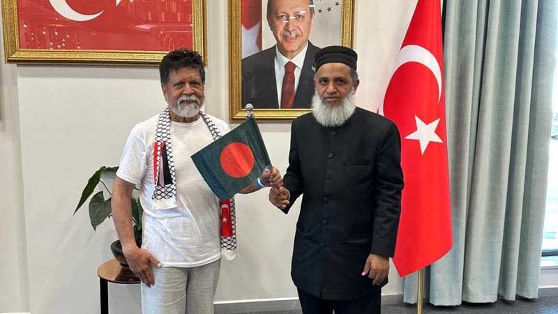 তুরস্কে পৌঁছেছেন আলোকচিত্রী শহিদুল আলম