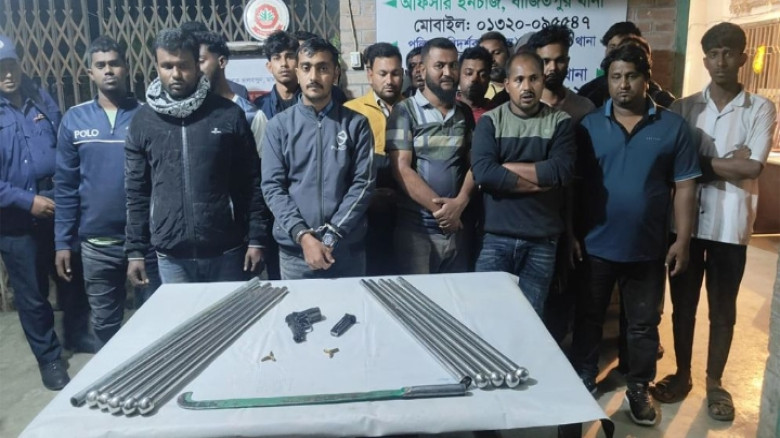 বাজিতপুরে আগ্নেয়াস্ত্র–গুলি ও দেশীয় অস্ত্রসহ এহসানুল হুদার ২২ সমর্থক আটক