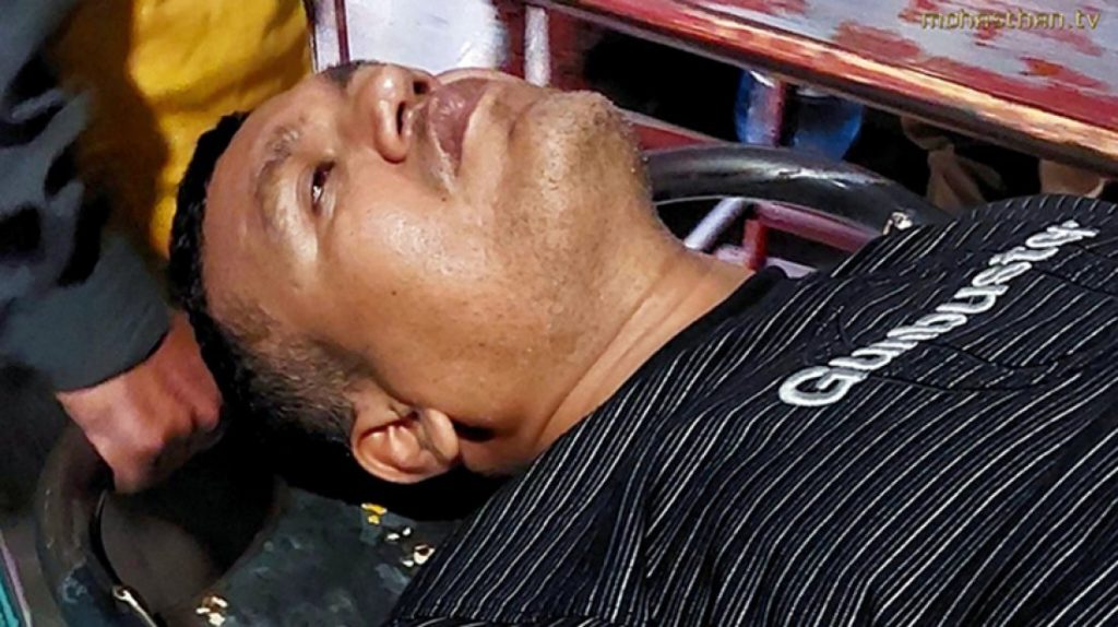 বগুড়ায় মাদক কারবারি পুলিশের ওপর ছুরিকাঘাত করে পালালো