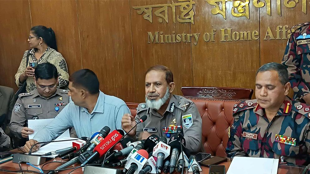 হাদি হত্যা: ফয়সালের অবস্থান অজানা—অতিরিক্ত আইজিপি