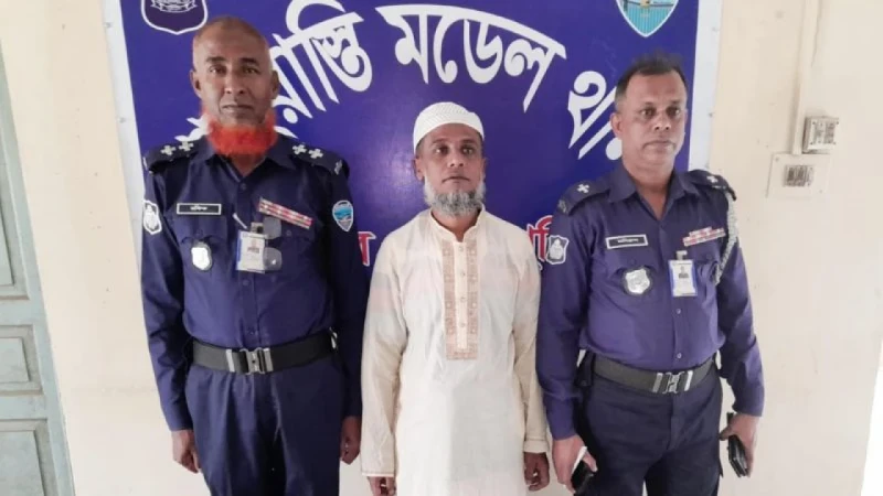 চাঁদপুরের শাহরাস্তিতে গুজব ছড়ানোর অভিযোগে টেলিগ্রাম–ফেসবুক পেজের এডমিন আটক