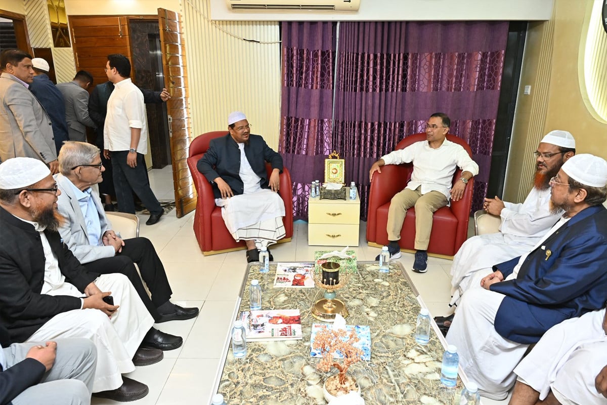 রাজনৈতিক সৌহার্দ্যের বার্তা দিতে চরমোনাই পীরের সঙ্গে তারেক রহমানের সাক্ষাৎ