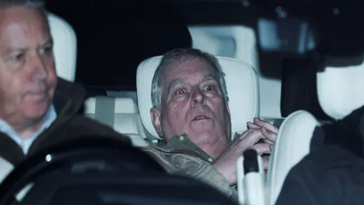 জন্মদিনে গ্রেপ্তারের পর তদন্তাধীন অবস্থায় মুক্তি পেলেন প্রিন্স অ্যান্ড্রু