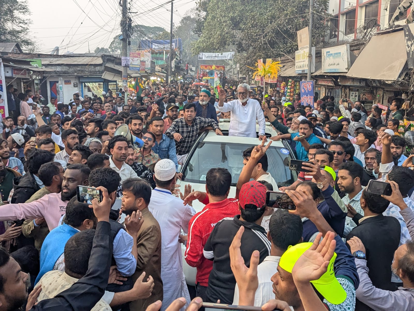 ধানের শীষের জোয়ারে কিশোরগঞ্জ শহর, বিএনপির বিশাল মিছিলে জনস্রোত