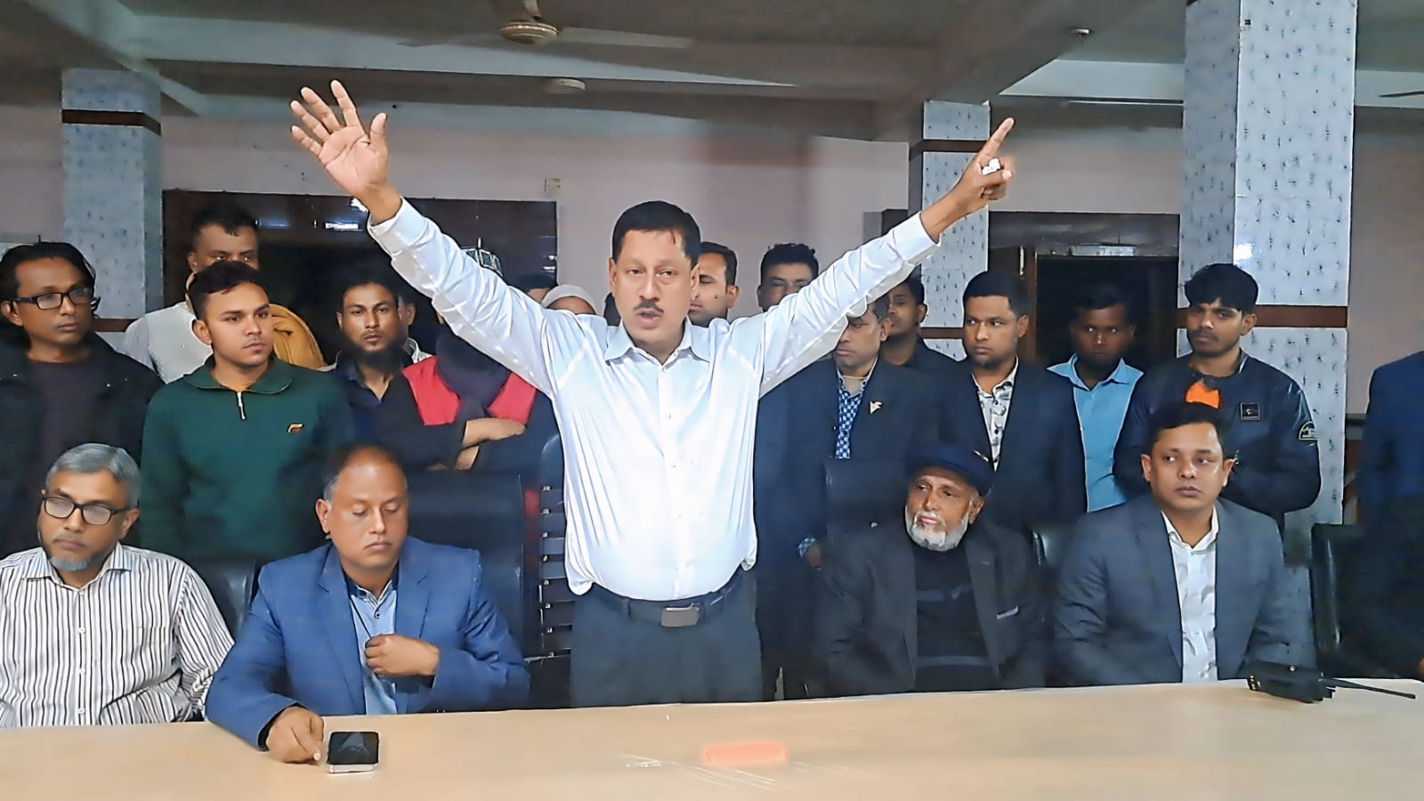 জনগণ আমাকে এমপি নির্বাচন করেছে, আমি কারো পকেটের হতে চাই না