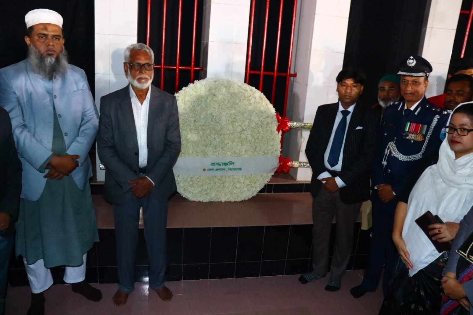 একুশের প্রথম প্রহরে কিশোরগঞ্জে ভাষা শহীদদের প্রতি বিনম্র শ্রদ্ধা