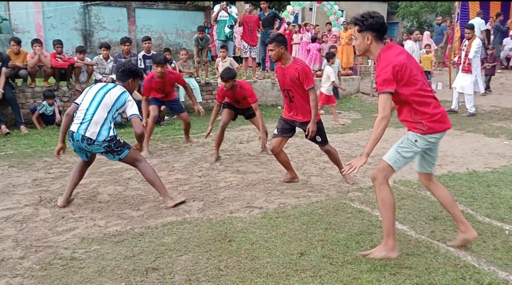 পাকুন্দিয়ায় ঘুড়ি উৎসব ও গ্রামীণ খেলায় বৈশাখ উদযাপন