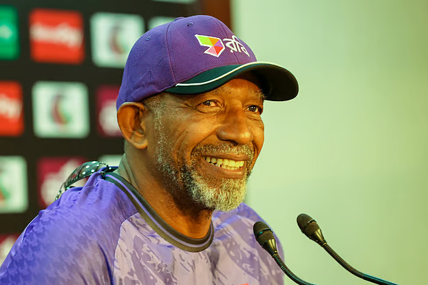 ‘এখন আর কিছুই আমাকে অবাক করে না’- বিসিবির পরিবর্তন নিয়ে ফিল সিমন্স