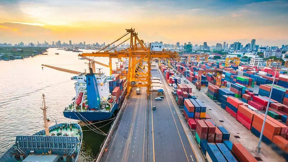 ১২ দিনের চাহিদা মেটাতে চট্টগ্রামে ভিড়ছে চার ডিজেলবাহী জাহাজ