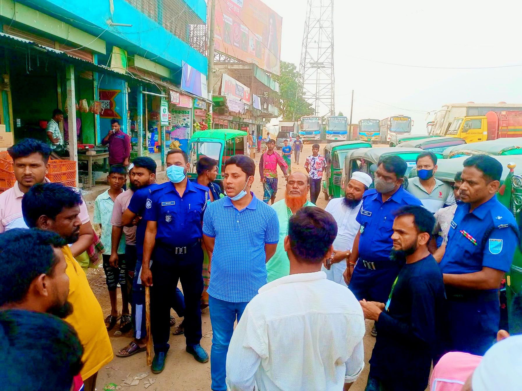 চামটা বন্দরে অতিরিক্ত ভাড়া আদায়ে অভিযান, প্রতিষ্ঠানকে জরিমানা