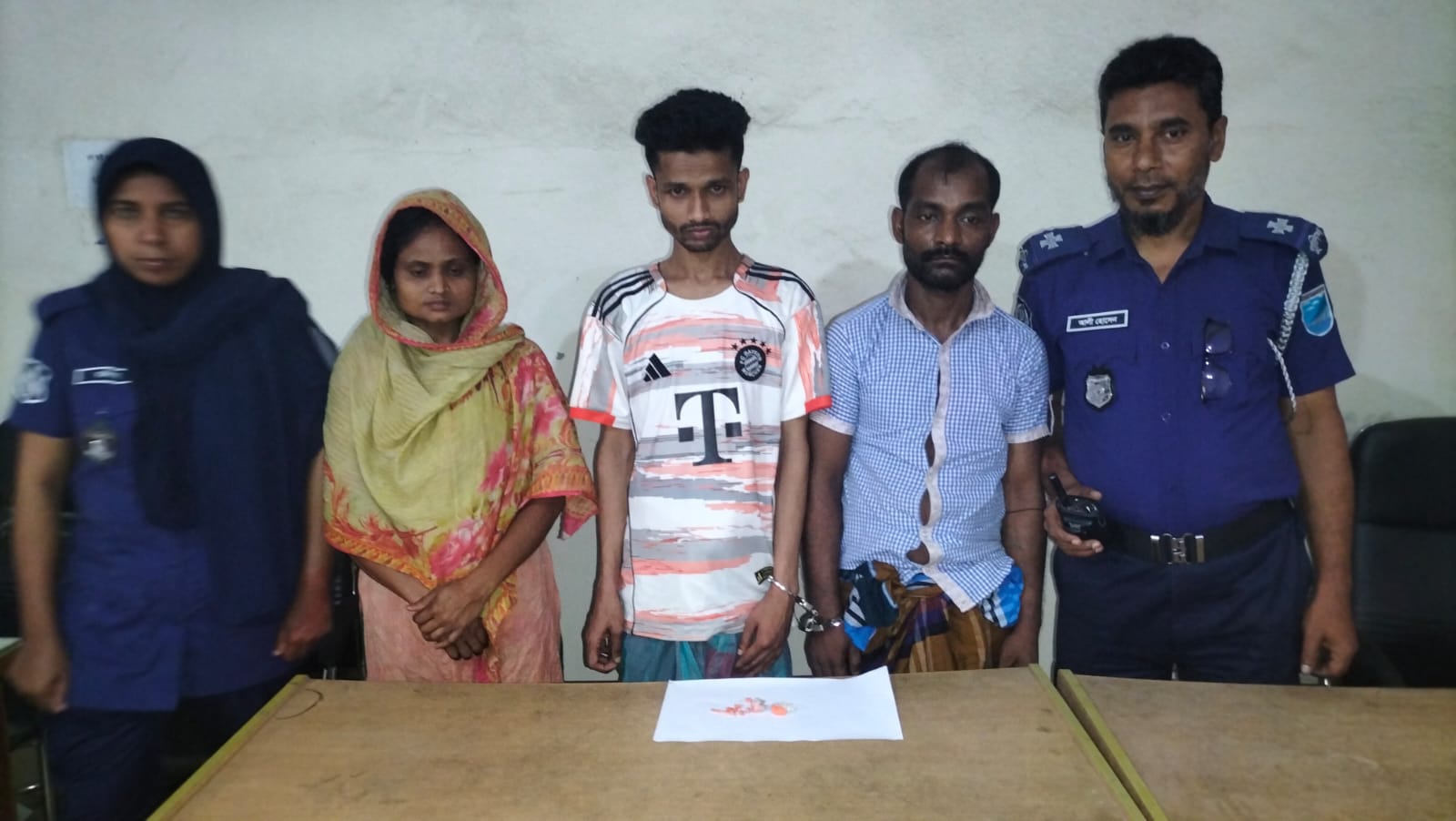 নতুন ওসিসহ কটিয়াদী থানা ঝকঝকে: প্রথম দিনে বড় মাদক ব্যবসায়ী আটক