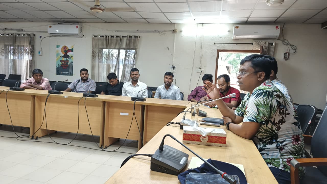 কুলিয়ারচরে ইউএনও’র মানবিক উদ্যোগ- গভীর রাতেও খোলা ফার্মেসি