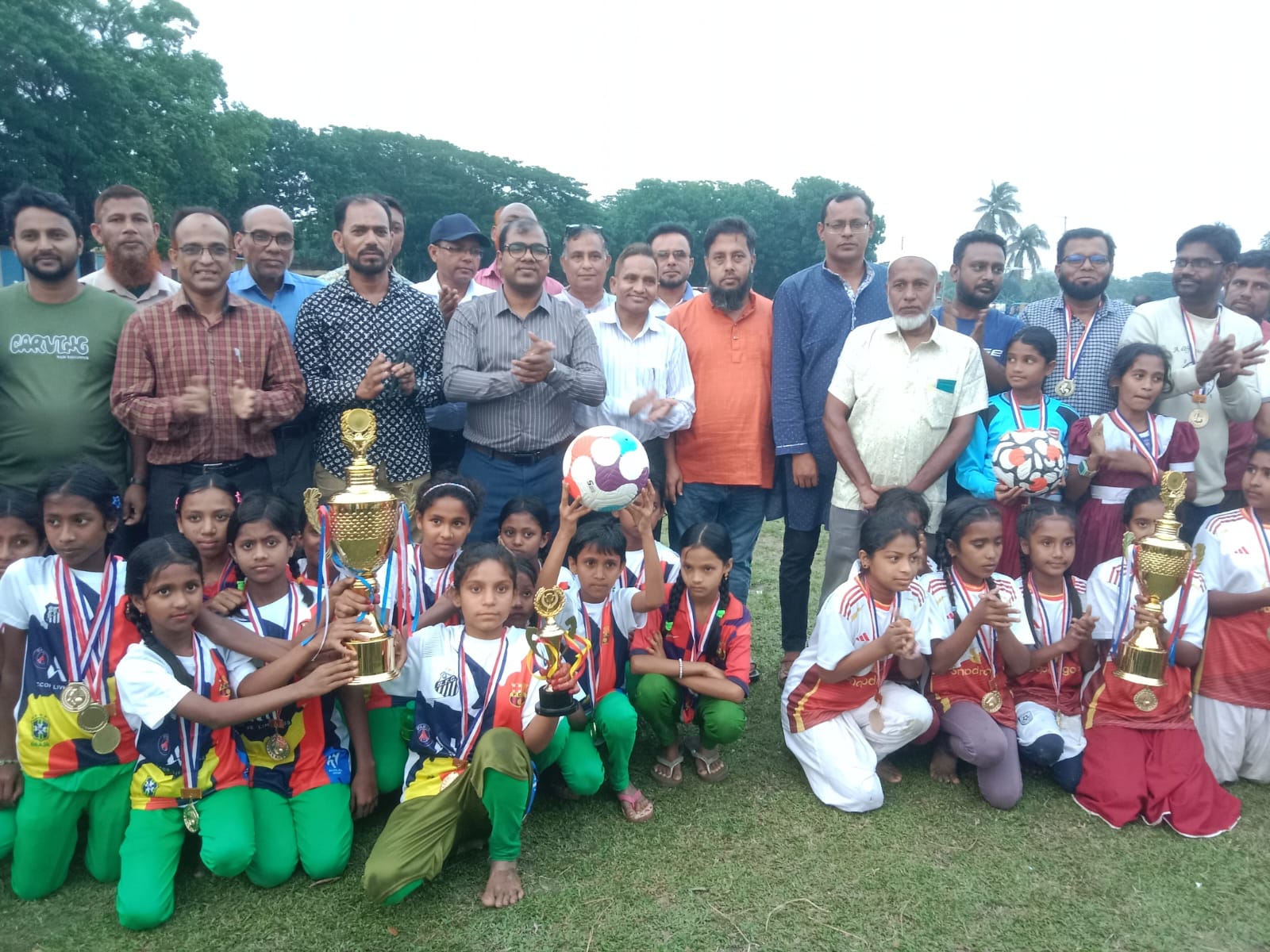 বাজিতপুরে প্রাথমিক বিদ্যালয় গোল্ড কাপ ফুটবল টুর্নামেন্টের ফাইনাল অনুষ্ঠিত