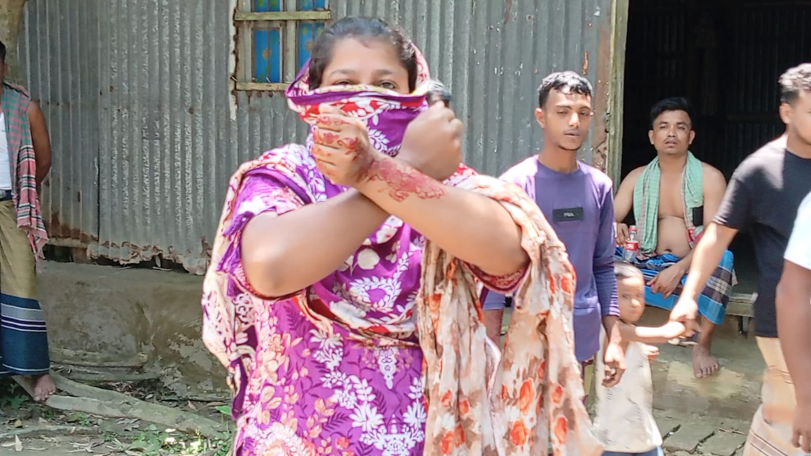 কিশোরগঞ্জে গভীর রাতে হাত-পা বেঁধে প্রতিবন্ধী নারীকে নির্যাতনের অভিযোগ