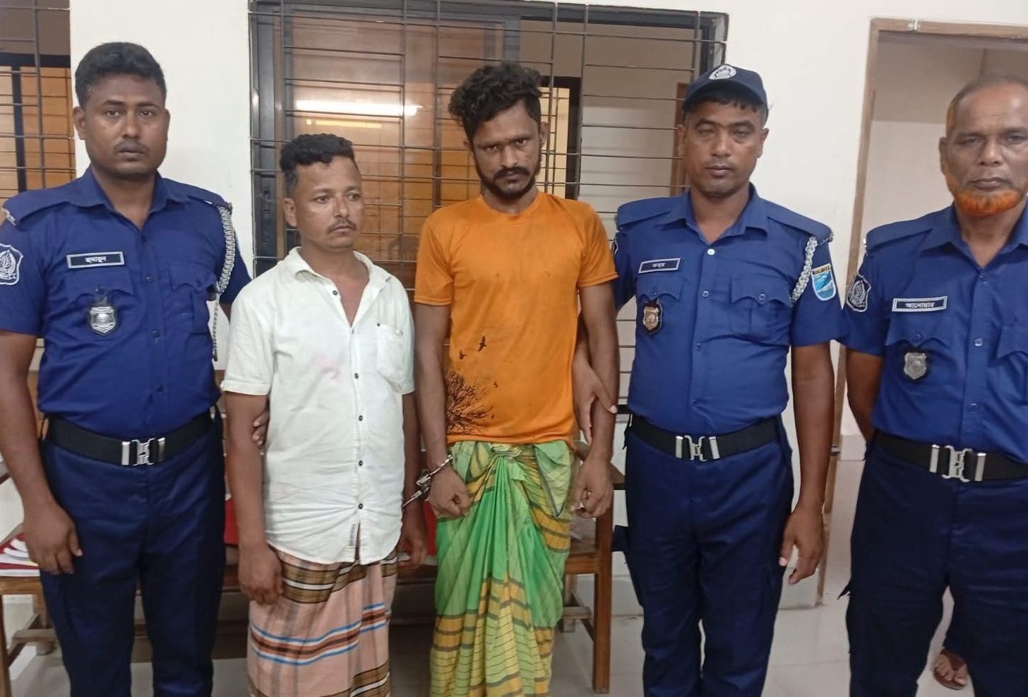 তাড়াইলে ইয়াবাসহ দুই মাদক কারবারি গ্রেপ্তার