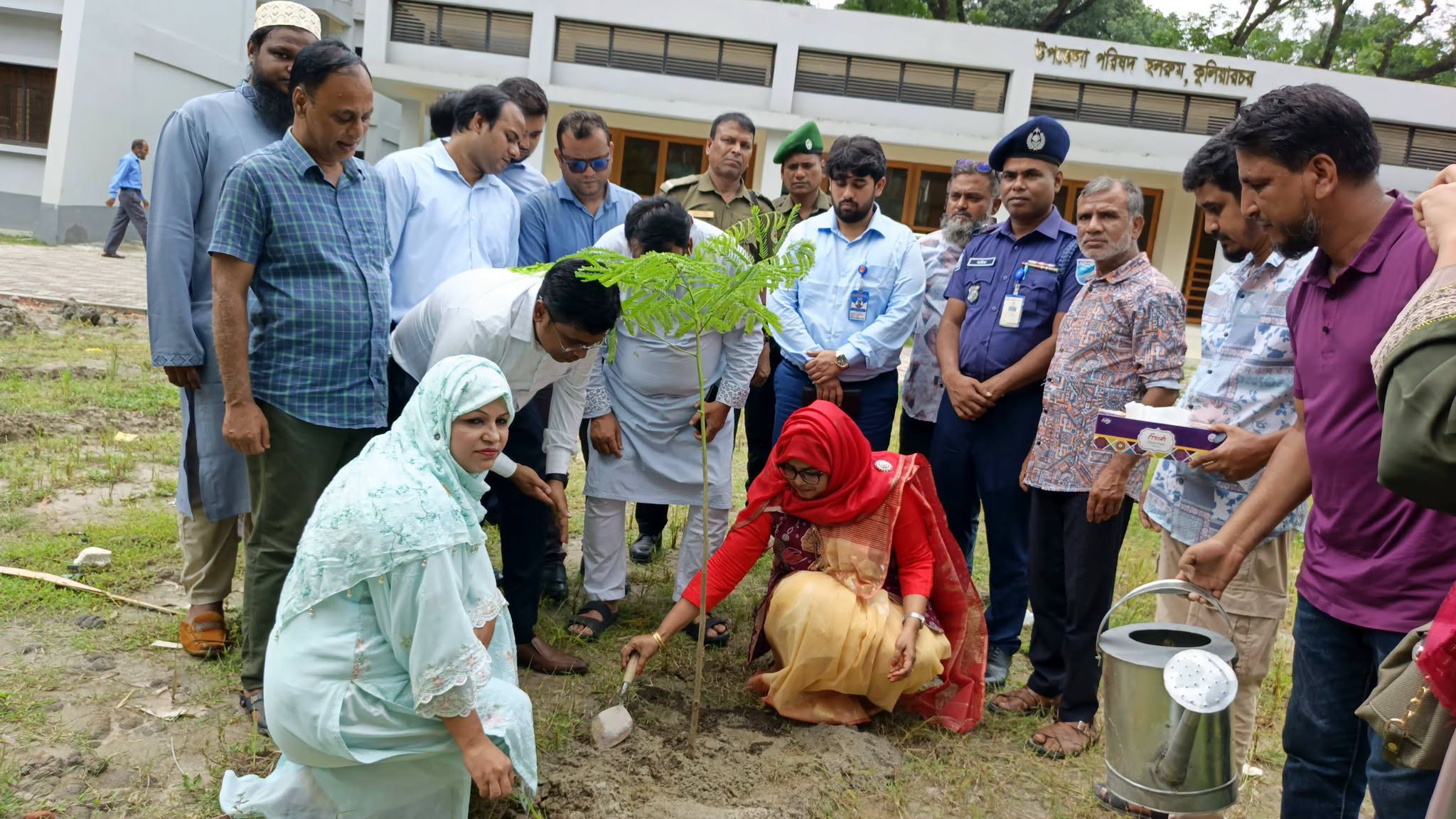 কুলিয়ারচরে জেলা প্রশাসকের দিনব্যাপী পরিদর্শন, উন্নয়ন কার্যক্রমে জোর