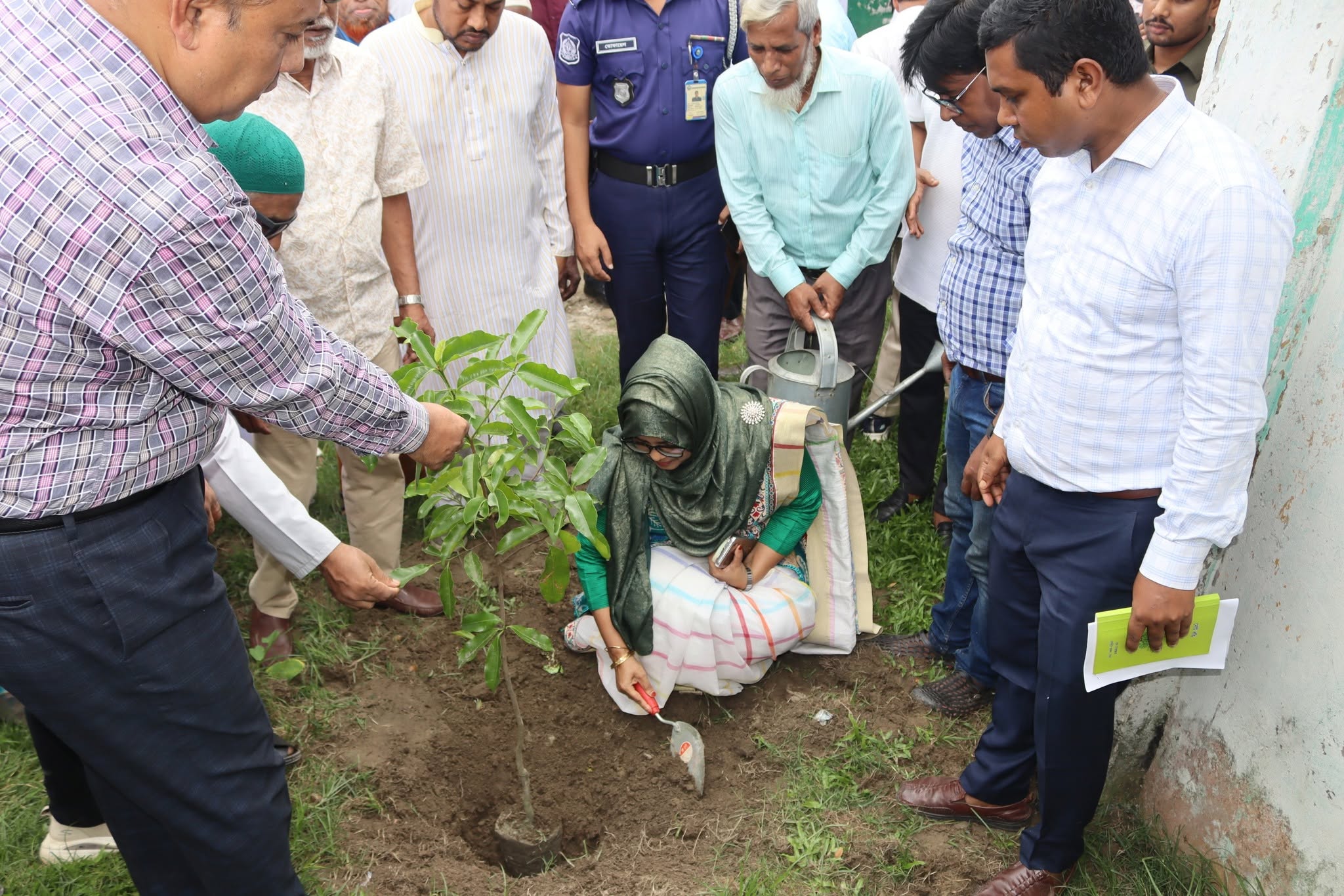 সবুজ কিশোরগঞ্জ গড়তে সপ্তাহব্যাপী বৃক্ষমেলা ও বৃক্ষরোপণ অভিযান