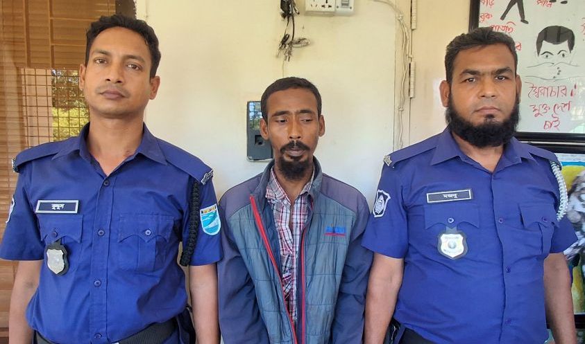 ভ্রাম্যমাণ আদালতের অভিযানে গাঁজা সেবনকারী যুবকের জেল
