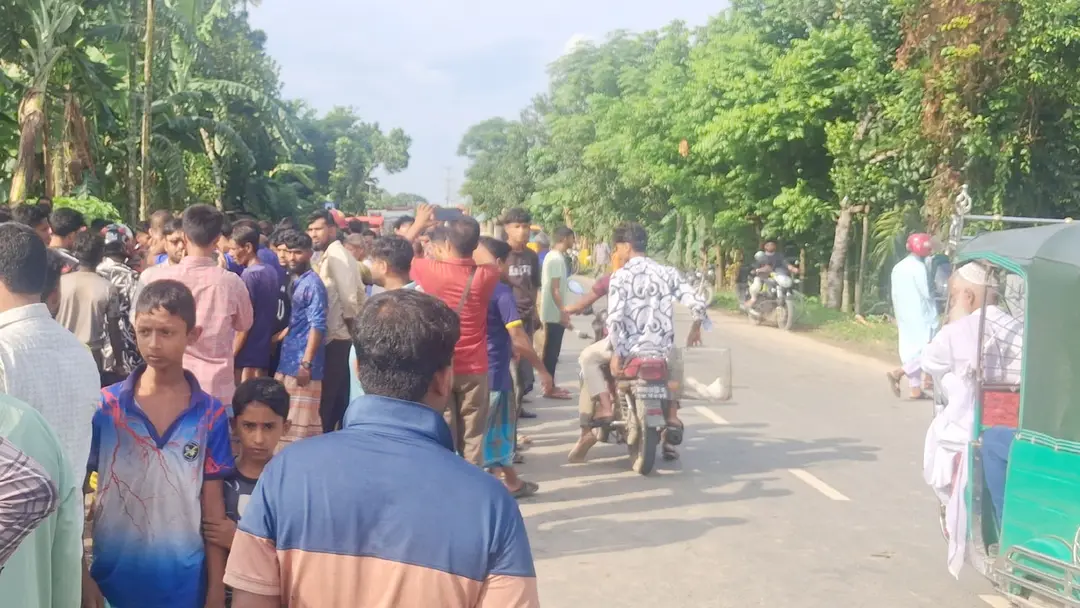 মাছবাহী ট্রাকের ধাক্কায় পাকুন্দিয়ায় স্বামী-স্ত্রী নিহত