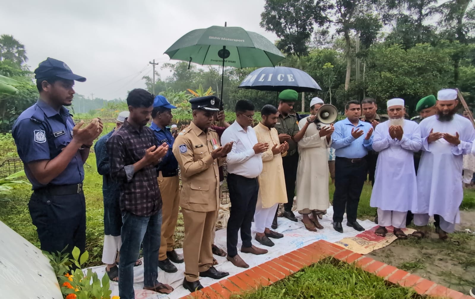 জুলাই গণঅভ্যুত্থান দিবসে কুলিয়ারচরে শহীদ ইফতি আব্দুল্লাহর কবরে শ্রদ্ধা নিবেদন