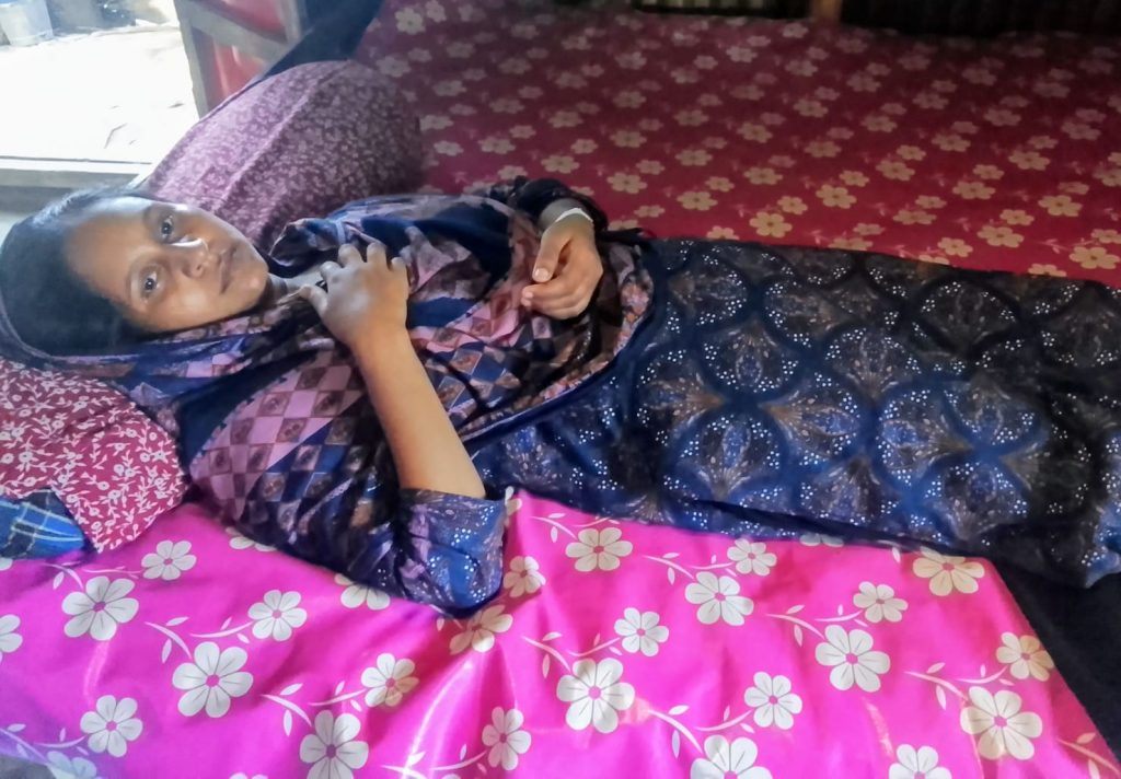তাড়াইলে গর্ভবতীর পেটে লাথির অভিযোগ, পাঁচ মাসের গর্ভের সন্তানের মৃত্যু
