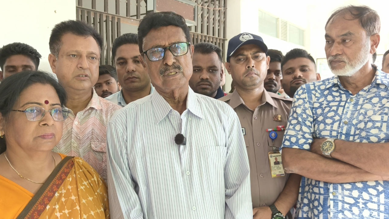 পরিবেশ ও জনবলের অভাবে হাসপাতালগুলো বাজে অবস্থায় আছে: ফজলুর রহমান
