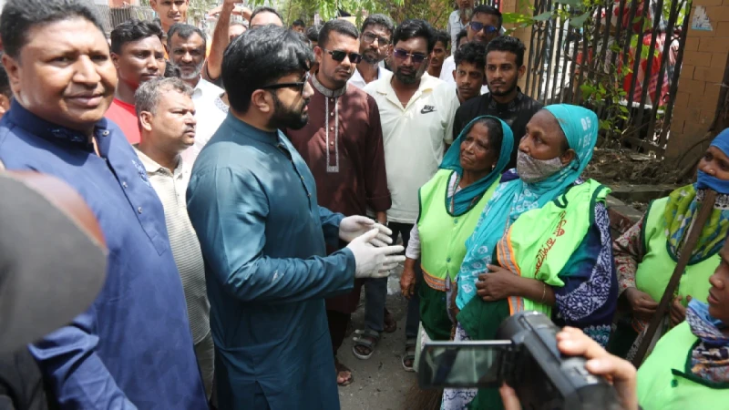 পরিচ্ছন্নতাকর্মীদের কাজের সঠিক মূল্যায়নের আহ্বান ইশরাকের