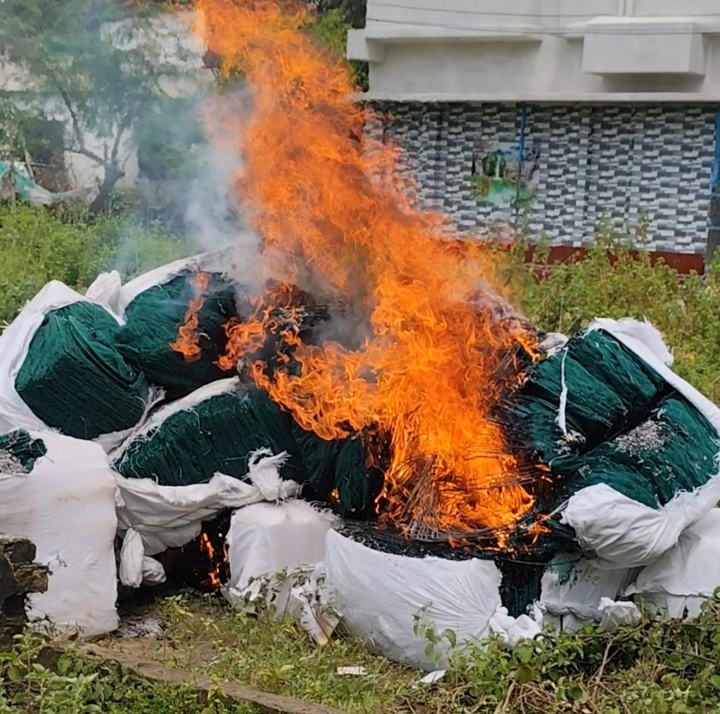 ভৈরবে নিষিদ্ধ চায়না দুয়ারি জাল মজুত, জরিমানা করে পুড়িয়ে ধ্বংস