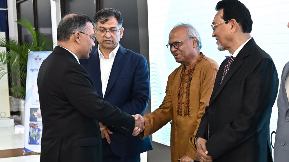 জাপান সফর শেষে দেশে ফিরেছেন প্রধানমন্ত্রী তারেক রহমান